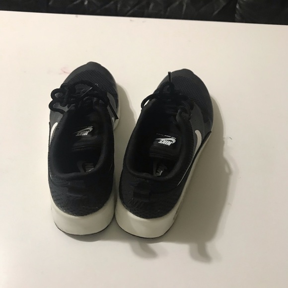 Sneaker - Picture 4 of 4